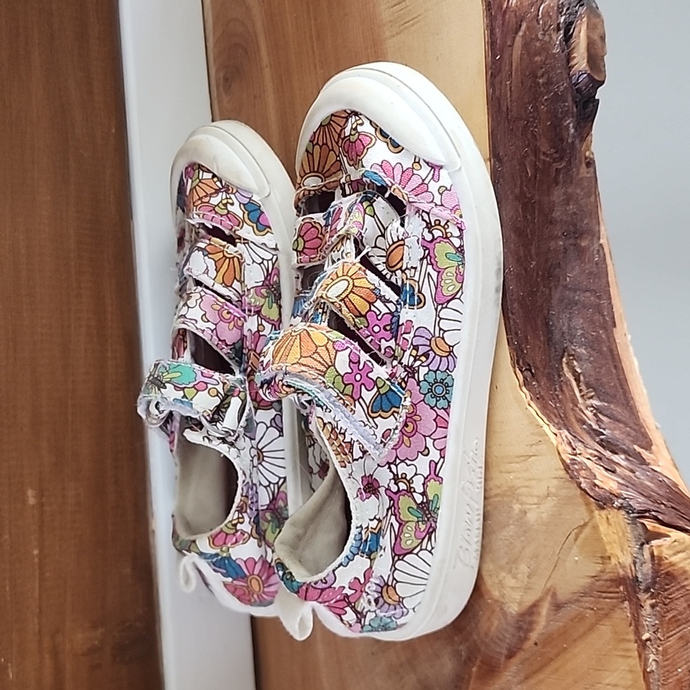 Girls blowfish sandals